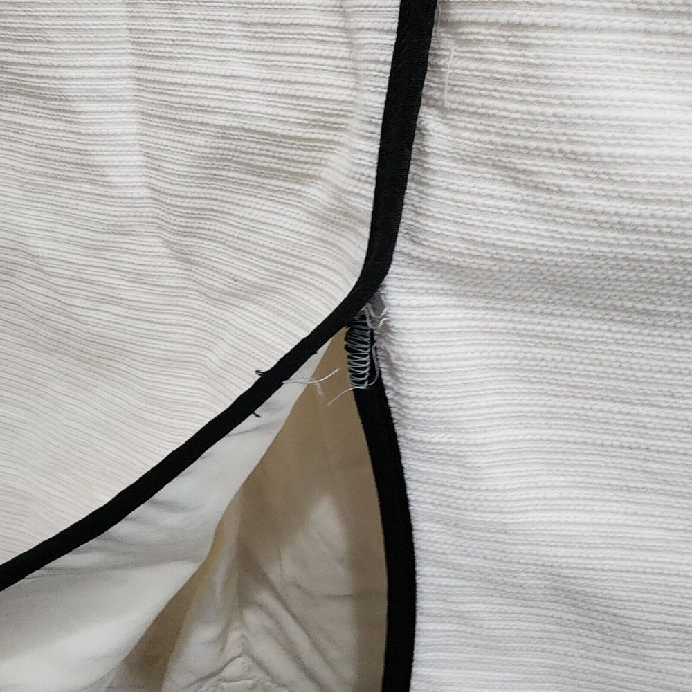 Ann Taylor Women's Woven Crinkle Pencil Skirt White/Black Piping Petite Size 2P - Picture 5 of 10